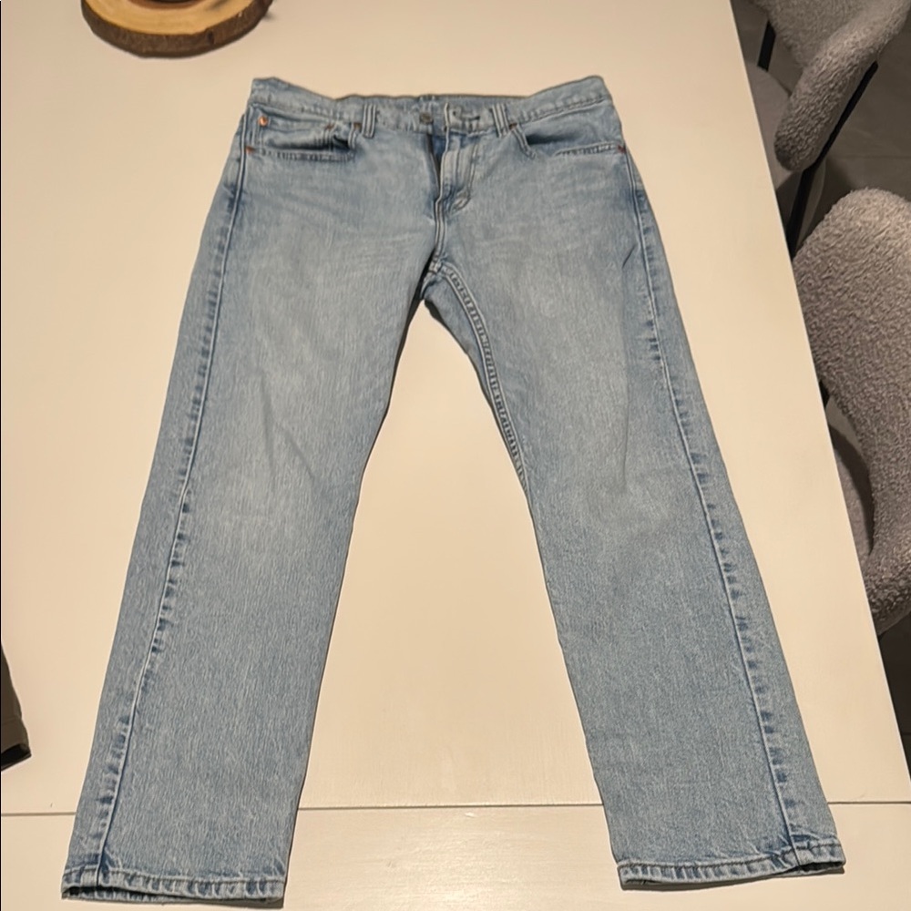 Levi's Men's 502 Taper Fit Jeans (light wash)
30x32